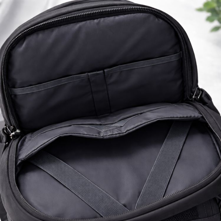 Vakuback™ – Pack More Without Bulk